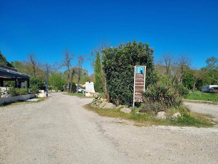 Camping pour 4 personnes, avec Terrasse ainsi que Piscine et Vue
