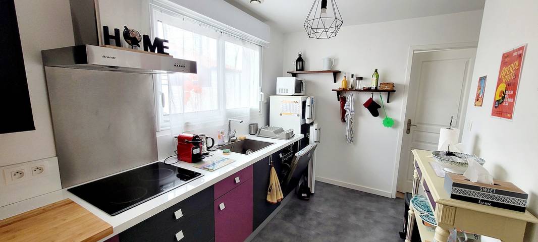 Apartamento entero, Apartamento céntrico en planta alta con garaje y balcón in La Tranche-sur-Mer, Vandea