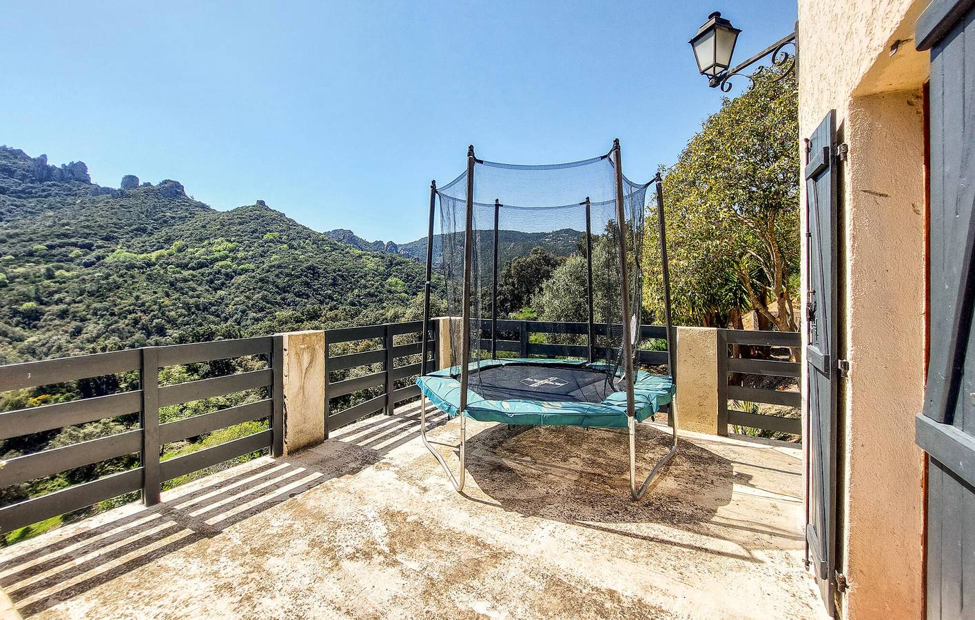 Appartement luxueux avec garage, piscine et vue sur la rivière in Fréjus, Massif de l'Esterel