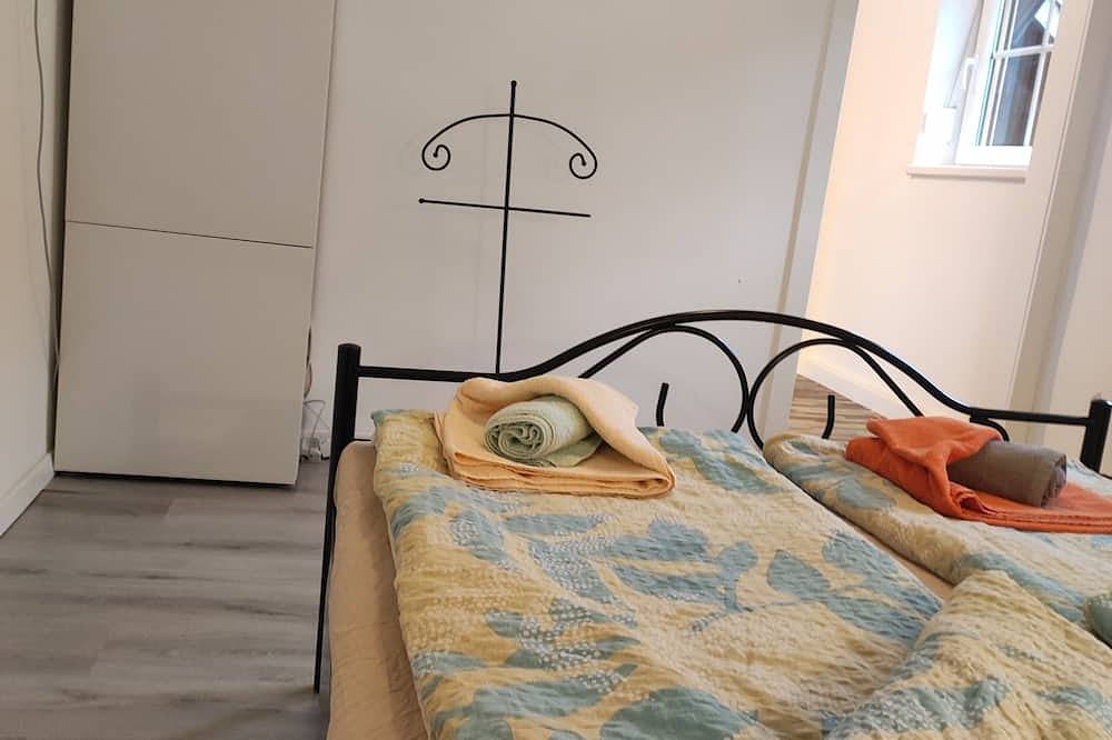Schnuckeliges Ferienhaus in Seenähe in Weyregg am Attersee, Bezirk Vöcklabruck