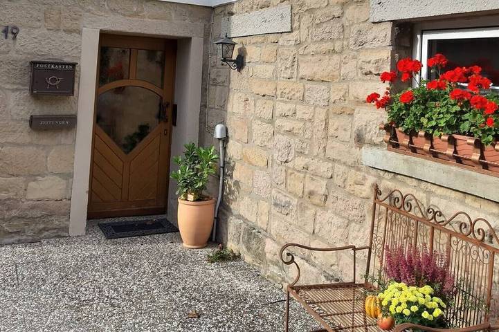 Ferienwohnung für 3 Personen, mit Whirlpool und Garten in Blomberg