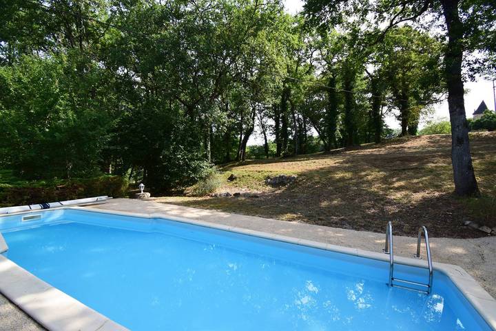 Location de vacances pour 4 personnes, avec piscine à Blanquefort-sur-Briolance - 2