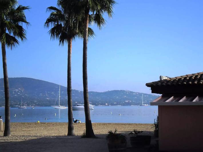 Gîte pour 7 personnes, avec terrasse ainsi que piscine et vue à Gassin - 3