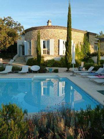 Maison d’hôte pour 4 personnes, avec piscine et jardin à Saint-Maurice-sur-Eygues