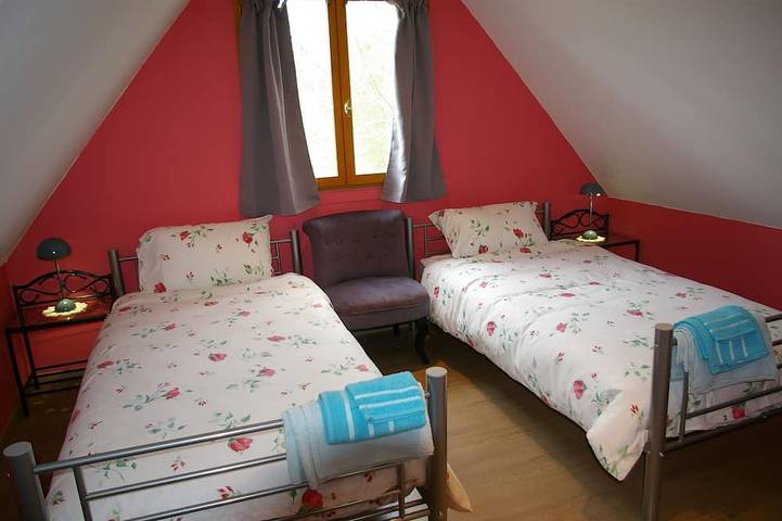 Gîte pour 4 personnes, avec Jardin et Piscine dans Vire Normandie - 3