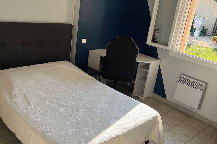 Location de vacances pour 7 personnes, avec jardin, animaux acceptés à Jonquerettes - 2