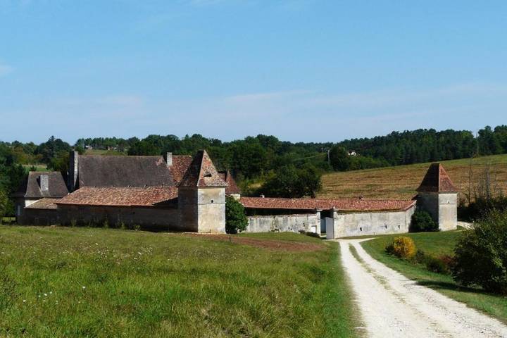 Location de vacances pour 9 personnes, avec jardin et terrasse à Sorges - 2