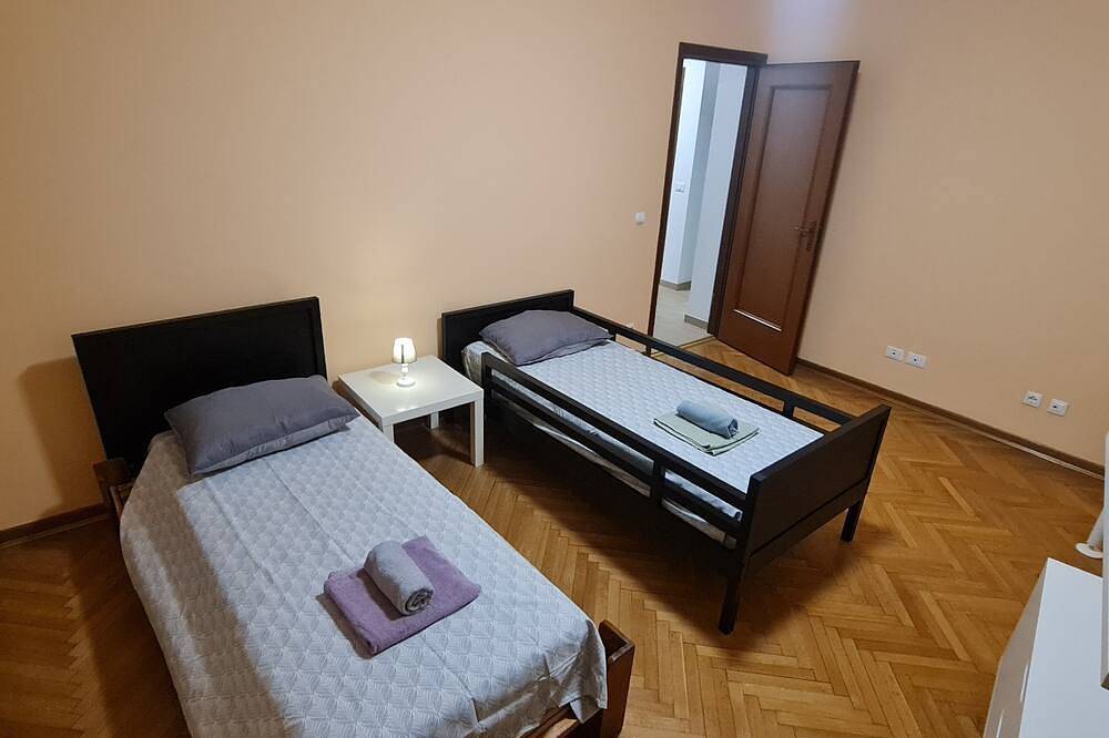 Appartamento intero, Casa Mia - Center Gorizia, on Piazza St. Antonio, 2-bedroom apartment, for you. in Gorizia, Carso