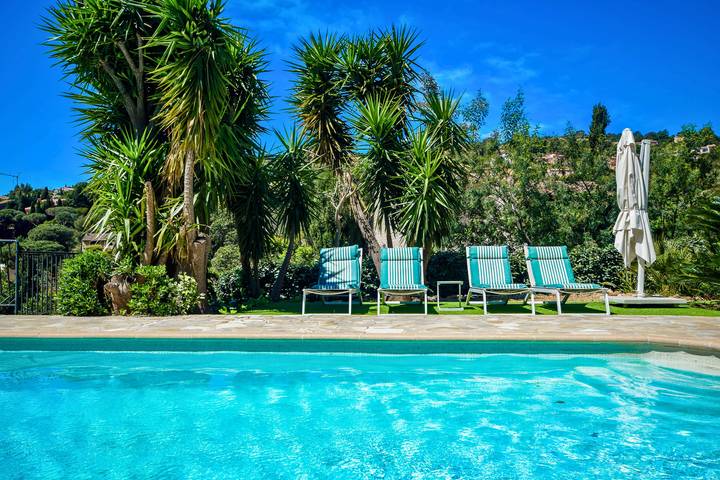 Gîte pour 8 personnes, avec Piscine à Roquebrune-sur-Argens - 3