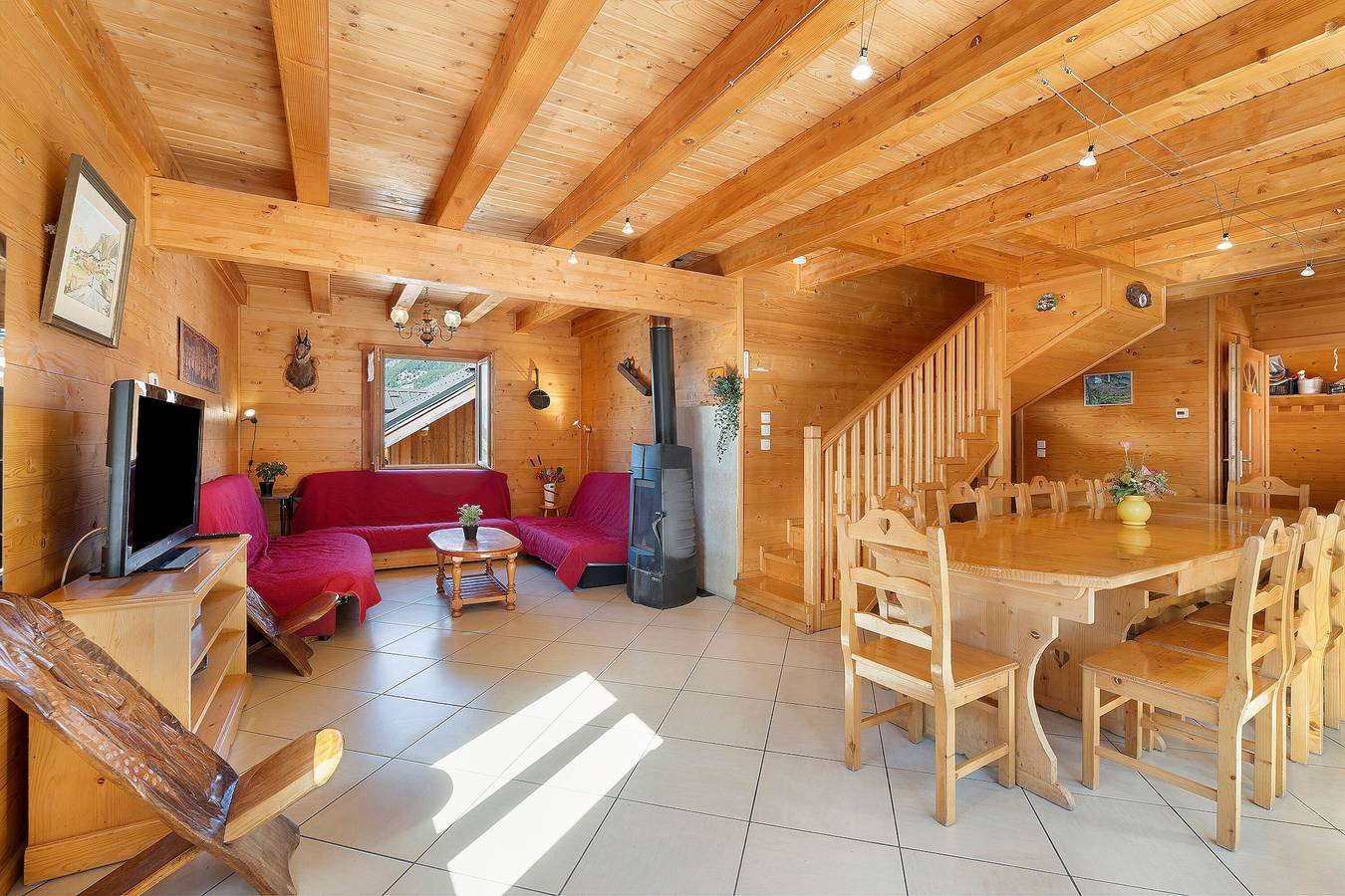 Chalet 'Pastorale Au Pied Des Pistes' con vistas a la montaña, piscina y Wi-Fi in Les Orres, Parque Nacional de los Ecrins