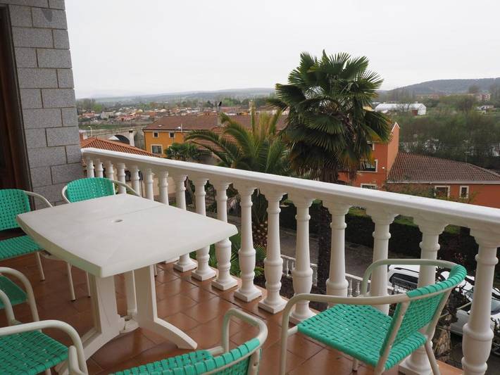 Location de vacances pour 12 personnes, avec vue et piscine ainsi que bassin pour enfant et jardin à Ciudad Rodrigo - 2