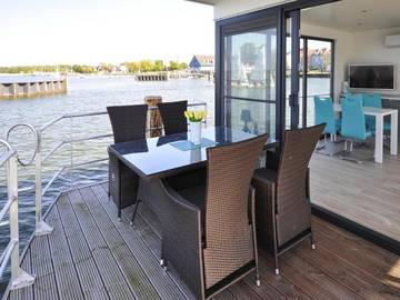 Hausboot für 4 Personen in Ribnitz-Damgarten, Vorpommern, Bild 1