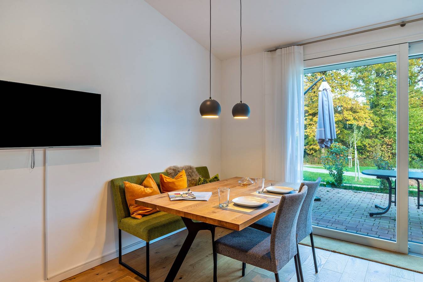 Appartement entier, Appartement 'Frühling' avec piscine partagée, jardin partagé et Wi-Fi in Straubenhardt, Forêt Noire du Nord