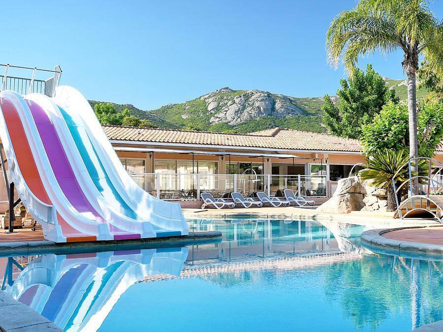 Camping pour 4 Personnes dans Calvi, Région de Calvi
