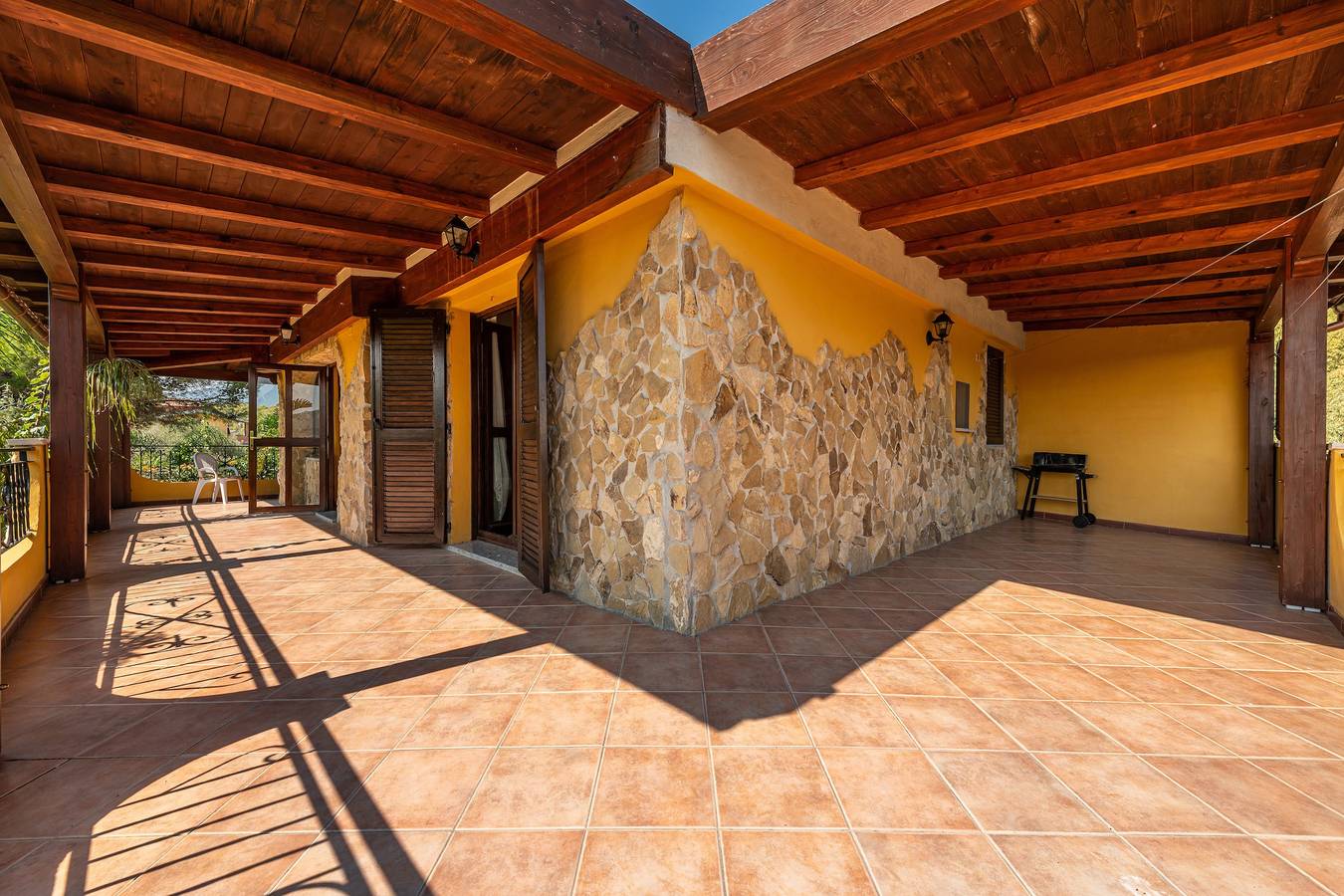 Ganze Wohnung, Gemütliche Ferienwohnung "Villa Mallus" mit Bergblick & Balkon in Olia Speciosa, Cagliari Provinz