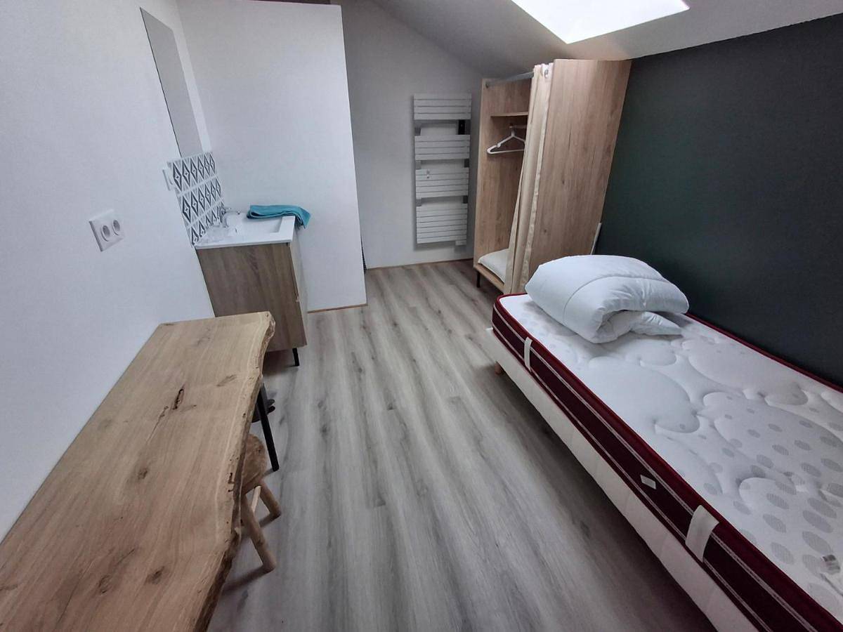Appartement entier, Gîte au milieu de la campagne in Valdivienne, Vienne (France)