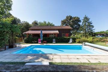 Gîte pour 6 personnes, avec piscine et jardin à Bélis