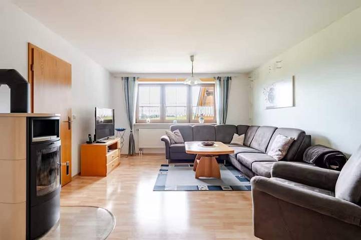 Ferienwohnung für 6 Personen, mit Terrasse und Garten - 1