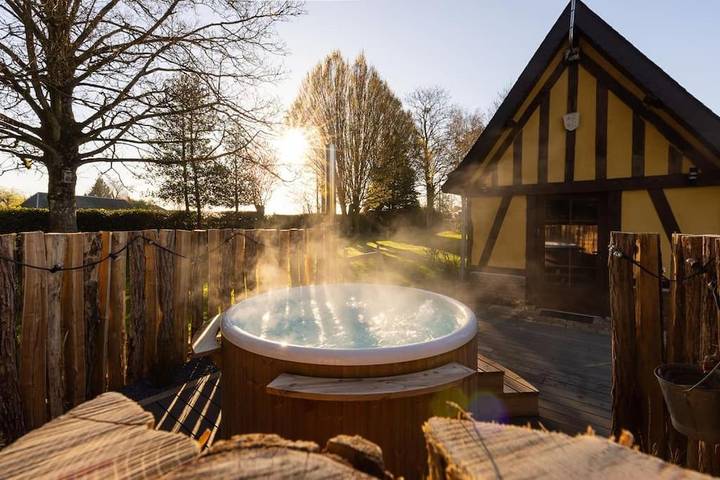 Gîte pour 2 personnes, avec jardin et jacuzzi à Saint-Denis-le-Thiboult