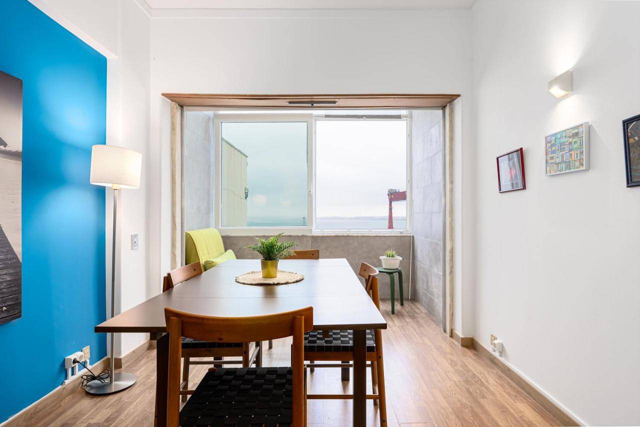 Apartamento inteiro, Cacilhas Amazing view of Lisbon close to beach Caparica in Cacilhas, Almada
