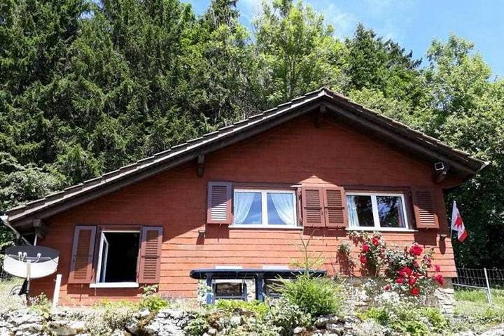 Location de vacances pour 5 personnes, avec jardin et vue, animaux acceptés à Saignelégier - 2