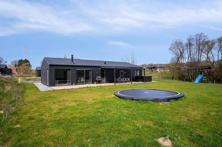 Ferienhaus mit Meerblick für 8 Personen, mit Whirlpool und Terrasse sowie Sauna in Kelstrup Strand