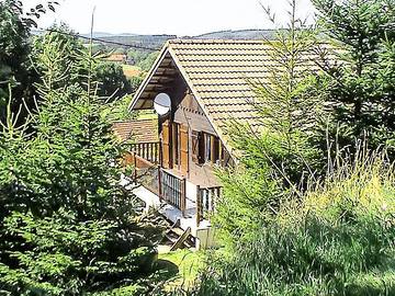 Location de vacances pour 6 personnes, avec terrasse à Gerbépal