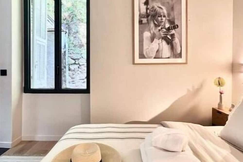 Nouvelle Villa Contemporaine ! Climatisation et vue sur la mer ! in Villefranche-sur-Mer, Nice region