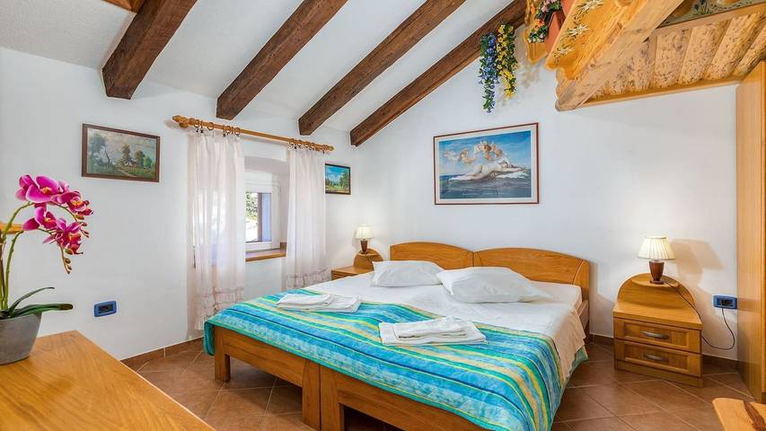 Gîte pour 6 personnes, avec jardin, animaux acceptés à Cres - 3