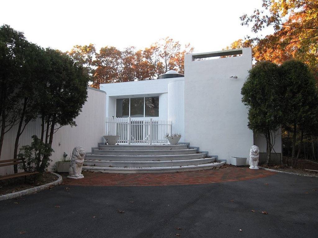 Large Room w use of pool/tennis in Spacious home in North Sea (NY), Hamptons
