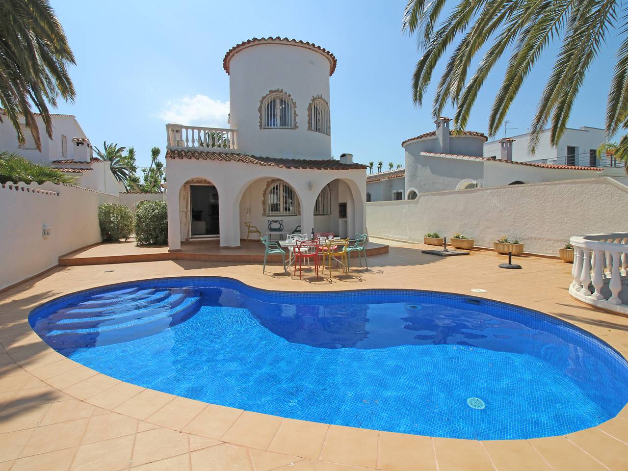 Villa pour 8 Personnes dans Castelló d'Empúries, Costa Brava