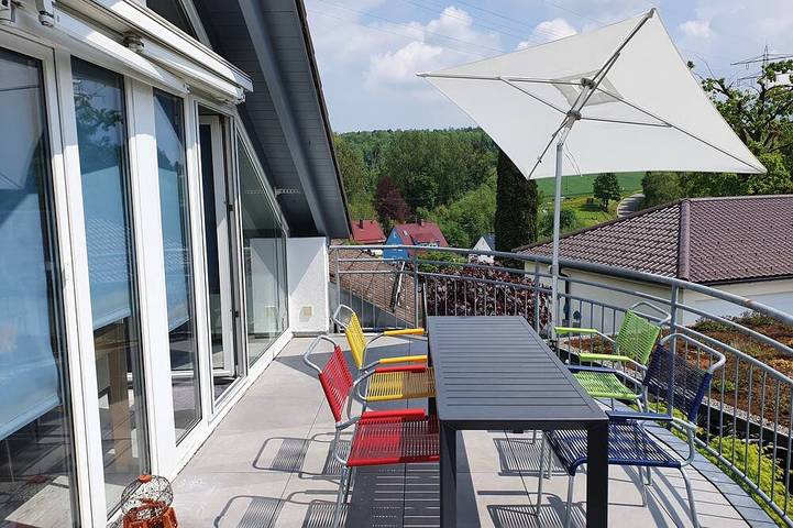 Ganze Wohnung, Idyllische moderne Ferienwohnung mit zwei Balkonen und Klimaanlage in Bermatingen, Region Bodensee-Oberschwaben