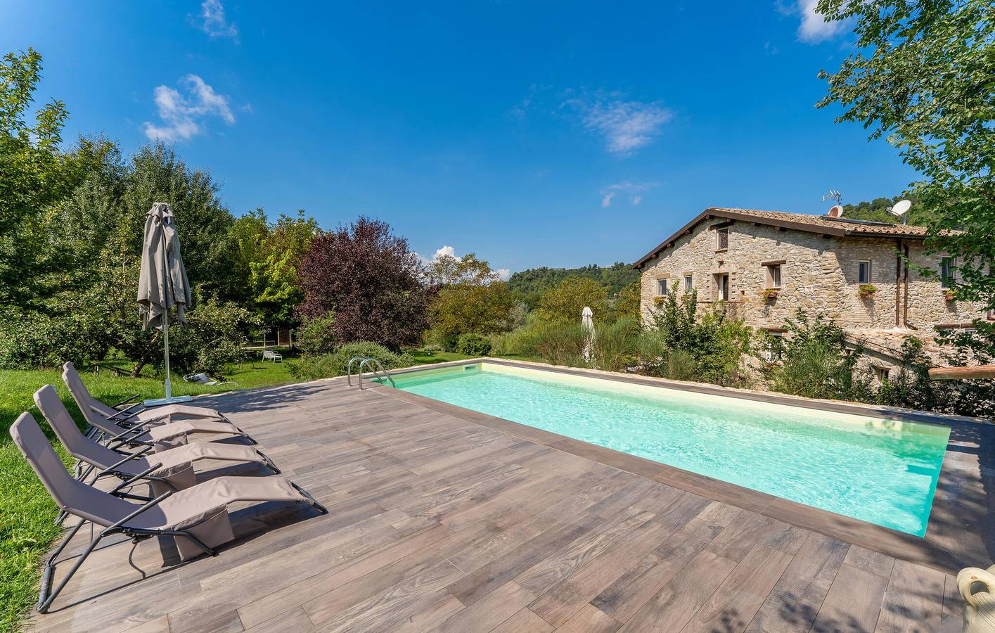 Encantador refugio de 28 m² con piscina, jardín y wifi in Collazzone, Provincia de Perugia