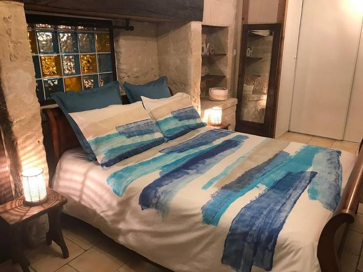 Location de vacances pour 4 personnes, avec piscine ainsi que vue et jardin à Saint-Aquilin - 3