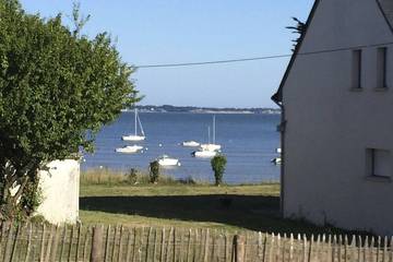 Gîte pour 8 personnes, avec jardin et balcon dans Plage De Treherve