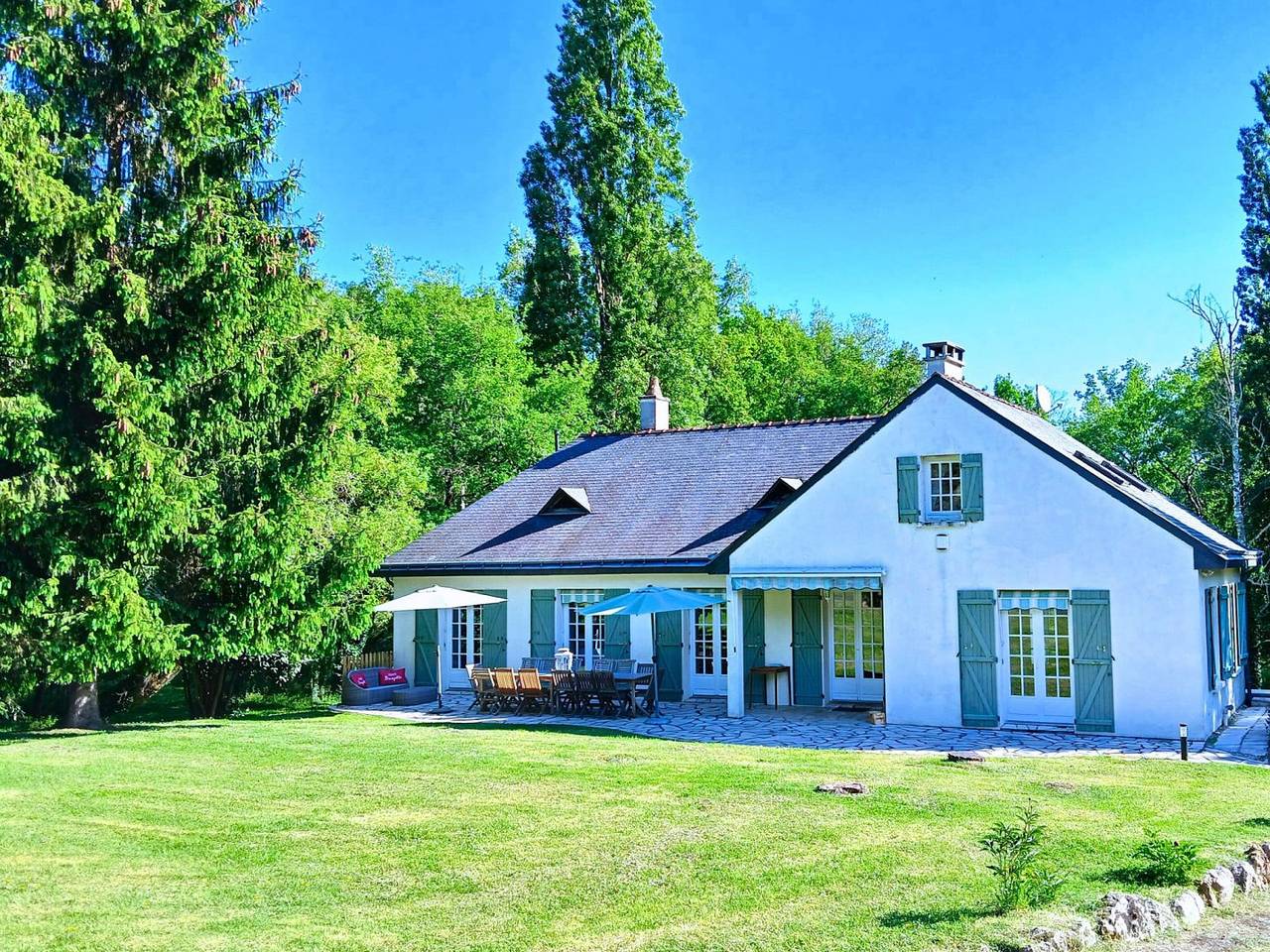 Grand Gîte Saumur-8-15 personnes - Piscine privée, Spa, Vue forêt in Saumur, Vallée de la Loire