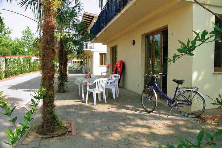 Location de vacances pour 6 personnes, avec piscine et terrasse à Peschiera del Garda