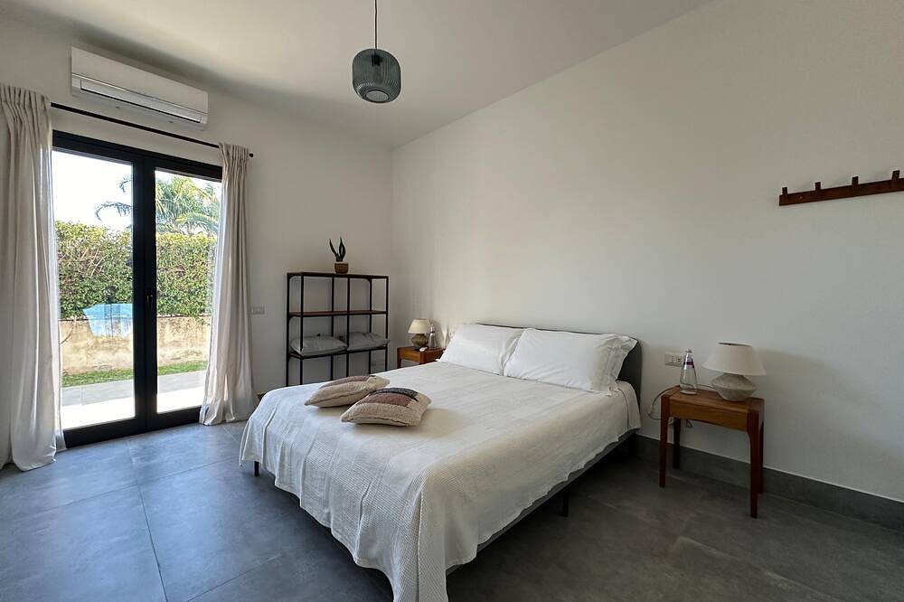 Luxury Private Villa Near Sea And Mount Etna in Fondachello, Catania Provinz