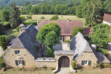 Gîte pour 4 personnes, avec jardin, animaux acceptés à Archignac