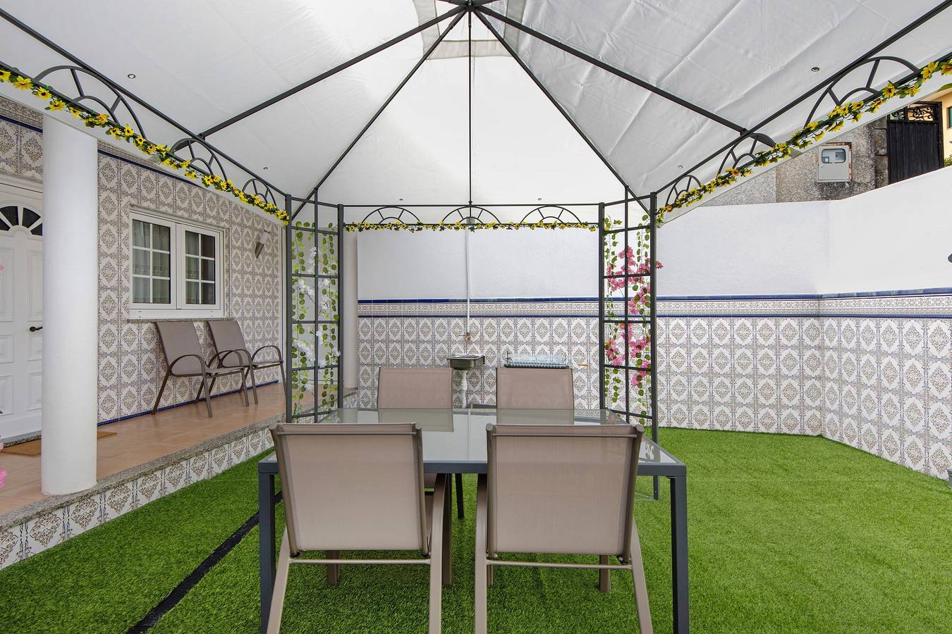 Villa 'Casa Cimo D'Aldeia' con vista montagna, Wi-Fi e aria condizionata in Vila Chã, Codal e Vila Cova de Perrinho, Distretto d'Aveiro