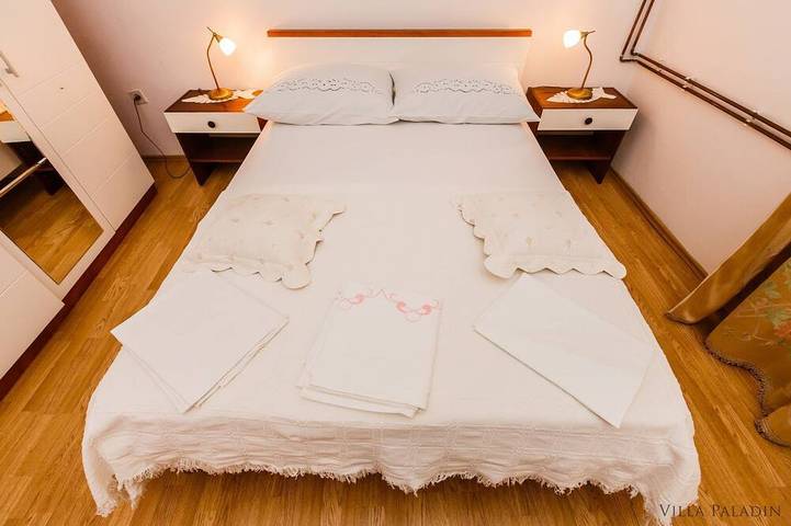 Villa pour 9 personnes, avec piscine et jardin, animaux acceptés à Zagreb - 2