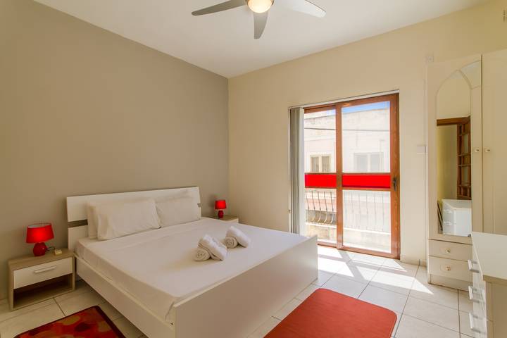 Well Located Townhouse & Courtyard Kalka in Kalkara, Insel Malta