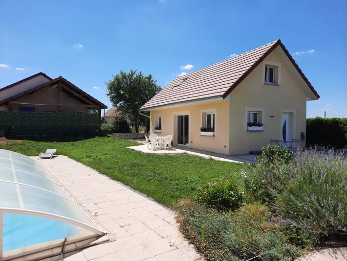 Gîte pour 4 personnes, avec Terrasse et Piscine dans Fondremand
