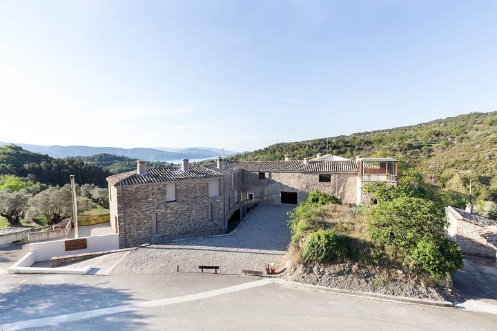 Apartamento para 24 personas, con jardín en Sobrarbe