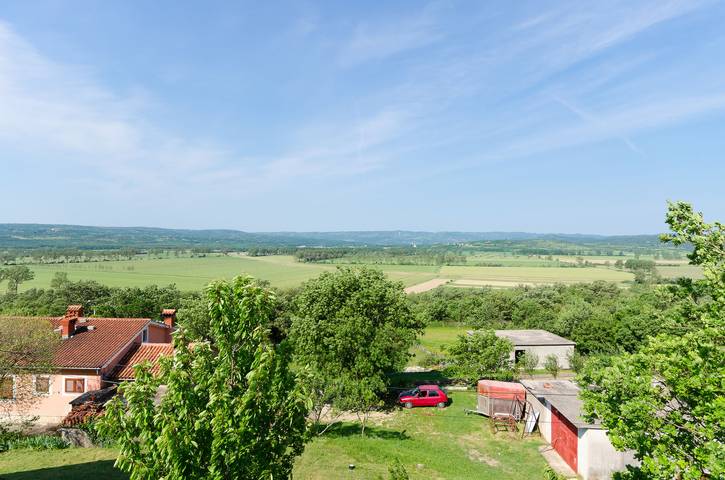 Ferienhaus für 4 Personen, mit Pool und Terrasse sowie Garten