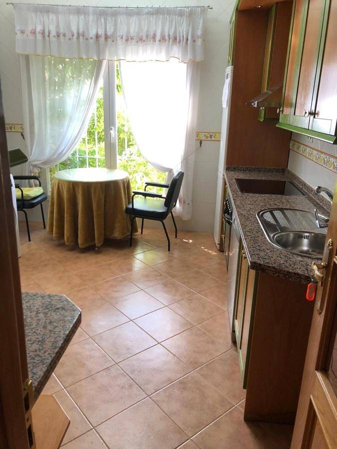 Casa rural para 11 personas, con jardín, Se admiten mascotas en La Zubia - 3