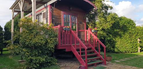 Gîte pour 4 personnes, avec piscine ainsi que terrasse et jardin à Fatouville-Grestain