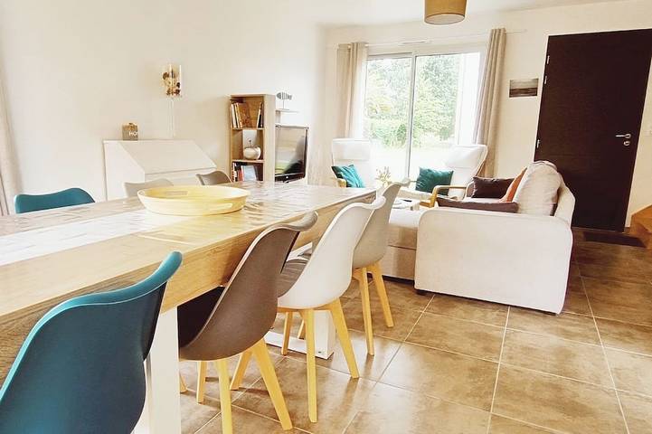 Location de vacances pour 8 personnes, avec jardin et terrasse à La Chapelle-des-Fougeretz