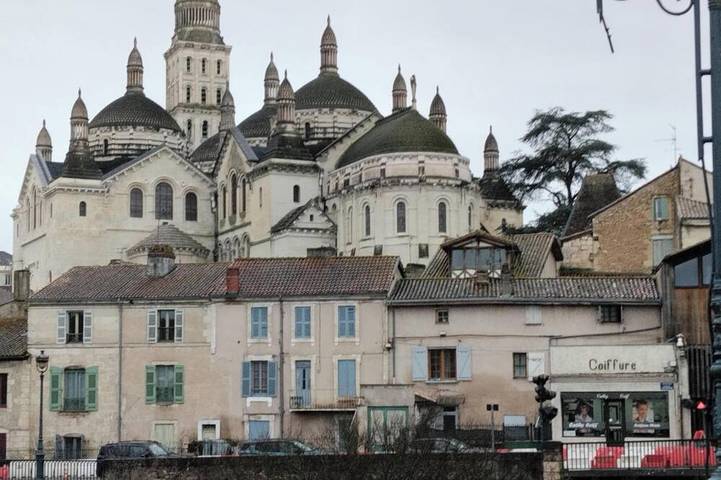 Chambre d’hôte pour 8 personnes, avec jardin à Journiac