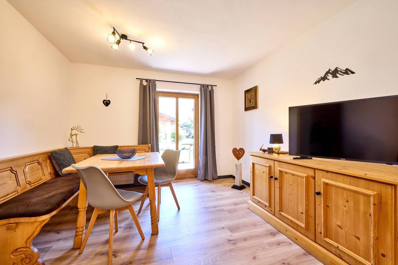 Ganze Ferienwohnung, Ferienwohnung Wank, Dusche, Wc, 1 Schlafraum in Garmisch-Partenkirchen, Bayerische Alpen